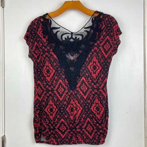 Y2K Whimsigoth Short Sleeve Top Red Black Geometric Black Lace Back Vampire sz M - Picture 3 of 9